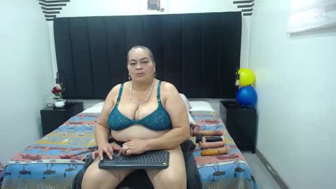 VickyBoobss online show from November 30, 2025, 12:53 pm
