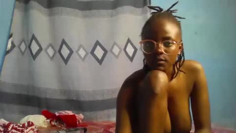 queenmerliz331240 online show from February 8, 2025, 1:54 pm