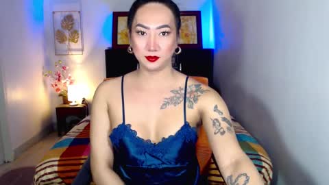 QUEEN online show from February 23, 2025, 8:49 am