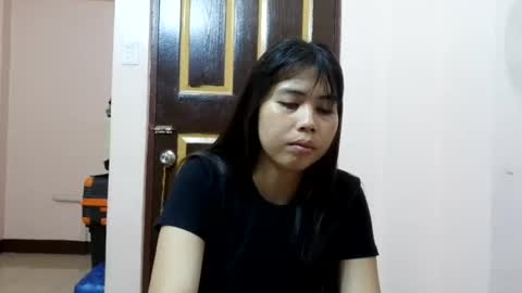 queennbbee online show from June 28, 2026, 10:10 am