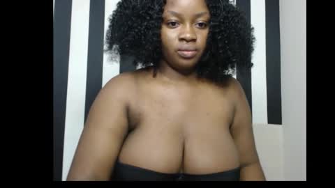 Zoey online show from November 4, 2025, 8:46 am