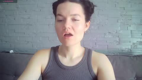 QueenOfModels online show from May 9, 2026, 5:45 am