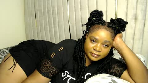 Snapshot of queenofsouls chatting on December 2, 2024, 2:09 am . online show from December 2, 2024, 2:09 am