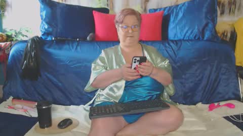 QueenPammy online show from April 18, 2026, 6:28 am