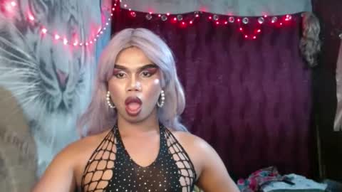 Snapshot of queenpinayebony_xx chatting on May 7, 2026, 3:28 pm queenpinayebony_xx online show from May 7, 2026, 3:28 pm