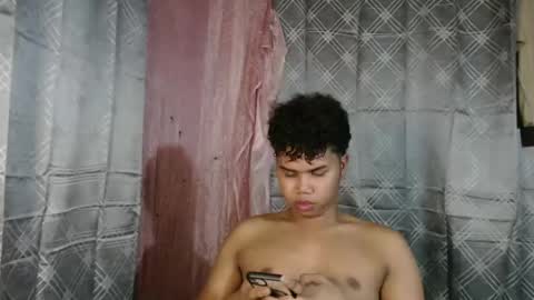 Snapshot of queenpinayebony_xx chatting on May 13, 2026, 4:48 pm queenpinayebony_xx online show from May 13, 2026, 4:48 pm
