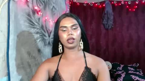 Snapshot of queenpinayebony_xx chatting on May 19, 2026, 11:05 am queenpinayebony_xx online show from May 19, 2026, 11:05 am
