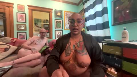 Queen Hilarity online show from March 18, 2026, 8:45 pm