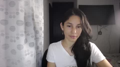 Snapshot of queenvictoria2023 chatting on December 21, 2024, 3:36 am Paola online show from December 21, 2024, 3:36 am