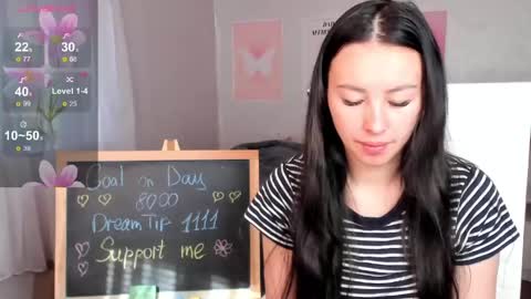 Snapshot of queitsharm_ chatting on May 16, 2026, 5:59 am Anna online show from May 16, 2026, 5:59 am