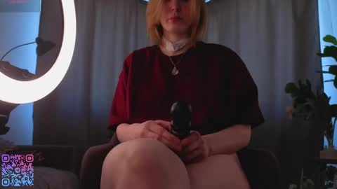Teri  My favorite vibes 77 101 222 666 online show from May 27, 2026, 4:20 am
