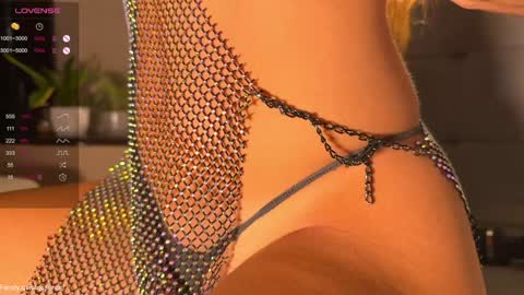 Snapshot of quintessencel chatting on October 19, 2025, 8:09 pm Next stream December 1 FANSLY Loxrye online show from October 19, 2025, 8:09 pm