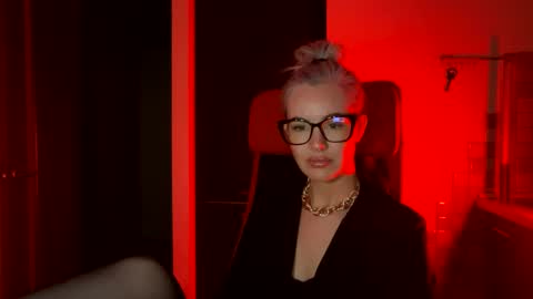 Snapshot of qusi28 chatting on February 20, 2025, 10:48 pm qusi28 online show from February 20, 2025, 10:48 pm