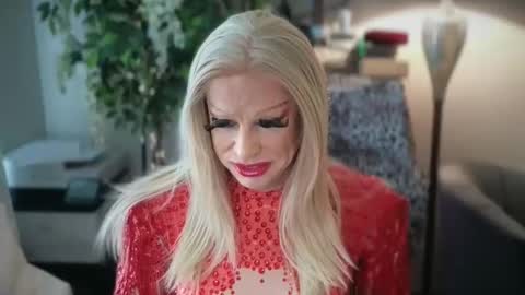 Snapshot of qweenviva chatting on November 27, 2025, 7:27 pm ViVaLuvLicious online show from November 27, 2025, 7:27 pm