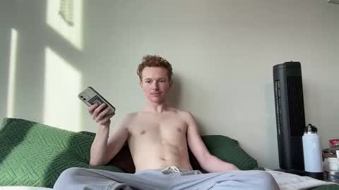 Snapshot of r3ddy2go chatting on March 23, 2026, 12:58 am r3ddy2go online show from March 23, 2026, 12:58 am