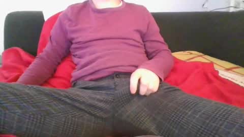 Snapshot of r3sam chatting on January 19, 2025, 2:49 pm r3sam online show from January 19, 2025, 2:49 pm