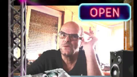 Snapshot of r_2d2_ chatting on October 24, 2025, 8:44 am dj mike online show from October 24, 2025, 8:44 am
