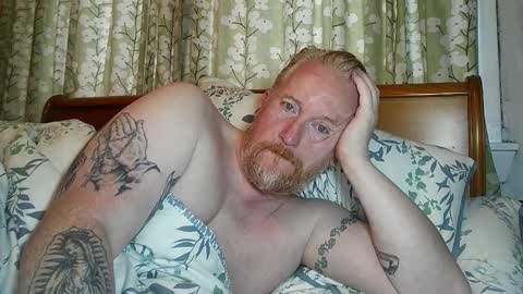 Snapshot of r_o_h_a_n chatting on October 14, 2025, 9:10 am r_o_h_a_n online show from October 14, 2025, 9:10 am