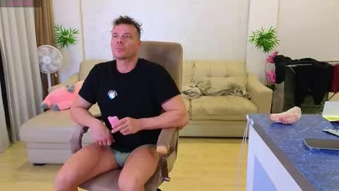 Snapshot of rabbits_couple chatting on January 14, 2026, 6:35 pm Jess John online show from January 14, 2026, 6:35 pm