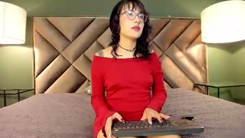  Rachel  online show from June 10, 2026, 10:52 pm
