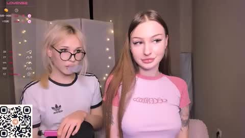 rachel___mur online show from November 25, 2025, 6:30 pm