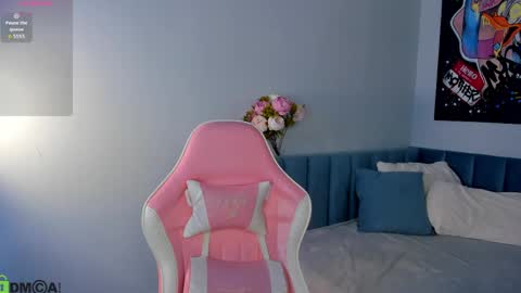 rachel_fernardi online show from April 11, 2026, 11:42 pm