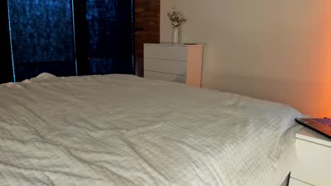 Sherryl online show from November 18, 2025, 8:30 am