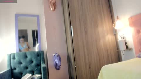 rachel_rivera99 online show from March 2, 2025, 11:18 am