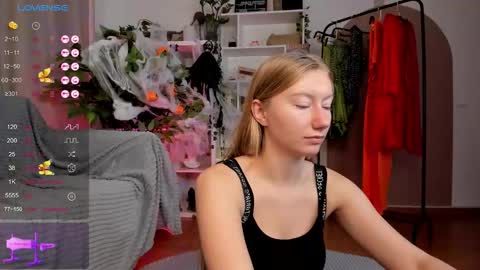 Snapshot of rachel_rut chatting on October 21, 2025, 4:13 am Rachel online show from October 21, 2025, 4:13 am