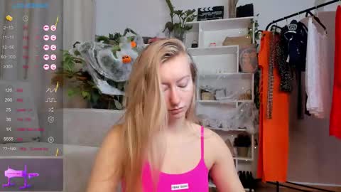 Snapshot of rachel_rut chatting on October 29, 2025, 4:15 am Rachel online show from October 29, 2025, 4:15 am