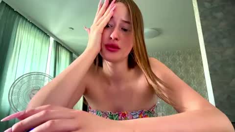 Elena online show from July 2, 2026, 2:11 am
