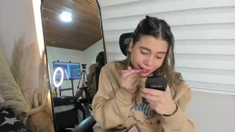 Rachell online show from October 30, 2025, 4:36 am