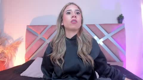 Rachell online show from May 27, 2026, 4:09 am