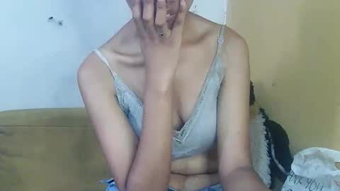 RachelShiny online show from November 5, 2025, 9:42 am