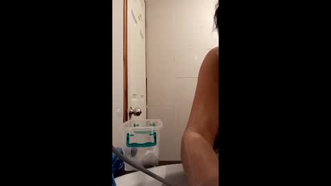 Snapshot of raclomasecret chatting on December 15, 2025, 11:36 am Racloma Secret online show from December 15, 2025, 11:36 am