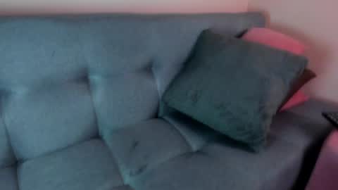 radiant_sapphire online show from December 20, 2024, 6:19 am