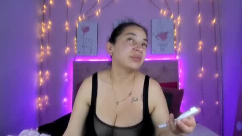 radiant_sapphire online show from February 4, 2025, 2:28 am