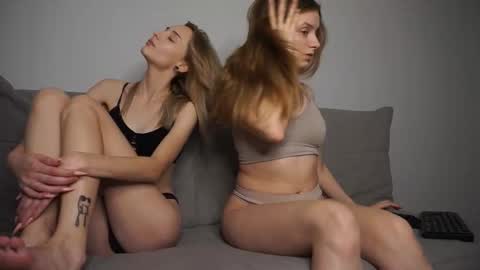 Snapshot of radioskvirt chatting on November 4, 2025, 5:23 pm Sara online show from November 4, 2025, 5:23 pm