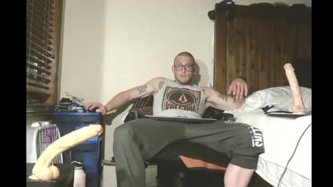 Snapshot of rado970 chatting on December 14, 2024, 8:56 am Lauren online show from December 14, 2024, 8:56 am