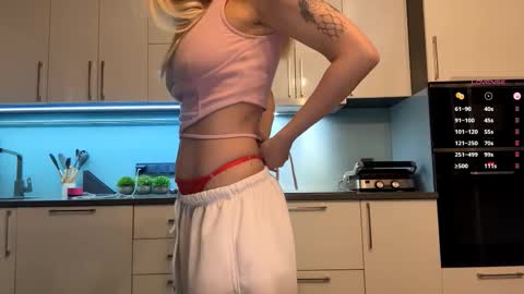 Mila online show from February 25, 2026, 3:54 pm