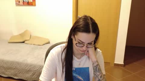 sweet peach online show from February 1, 2026, 5:22 pm