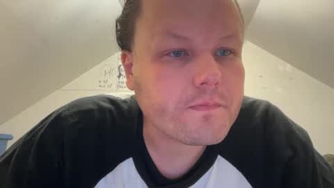 raeganv online show from February 12, 2026, 11:16 am