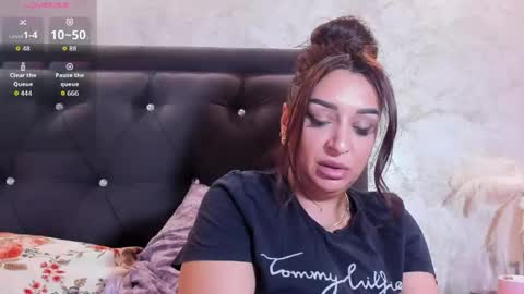 raelledarkstar online show from April 17, 2026, 8:12 pm