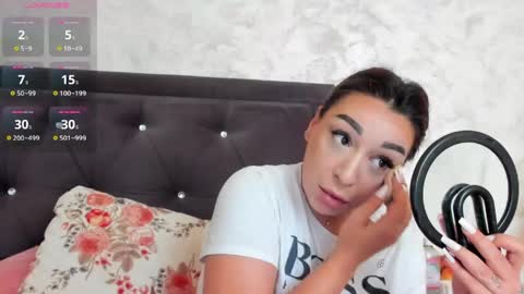 raelledarkstar online show from May 25, 2026, 8:53 am