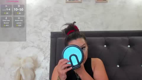 raelledarkstar online show from June 15, 2026, 7:21 am
