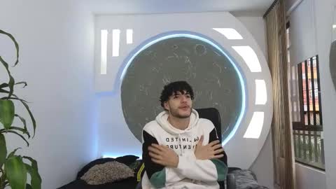 R A F A E L online show from October 1, 2025, 8:26 pm