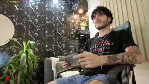 R A F A E L online show from February 1, 2026, 11:47 pm