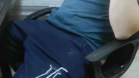 Snapshot of raffaita88 chatting on December 26, 2024, 2:27 pm raffaita88 online show from December 26, 2024, 2:27 pm