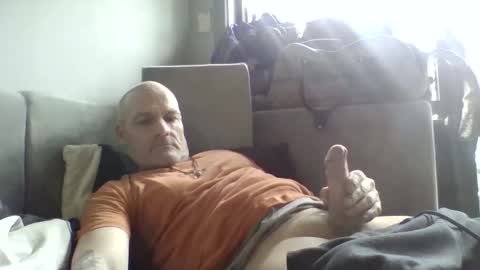 Snapshot of ragingzef69 chatting on November 10, 2025, 12:31 am Bigthickdickinvic online show from November 10, 2025, 12:31 am
