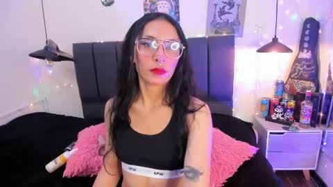 Snapshot of raia_ chatting on May 3, 2026, 3:45 am Raia online show from May 3, 2026, 3:45 am